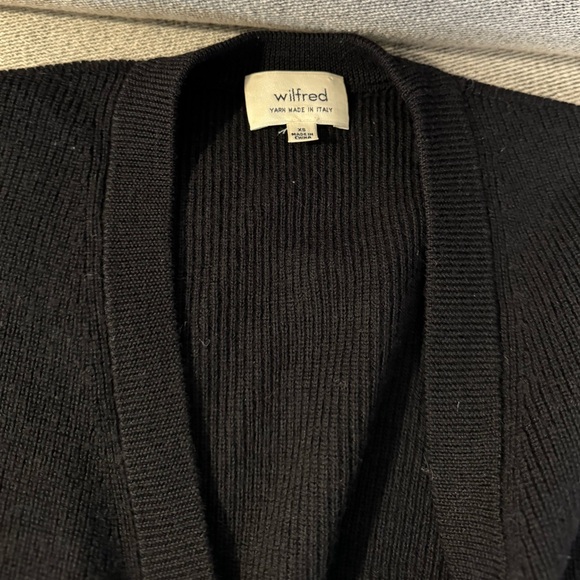 Aritzia Wrap Top - Picture 2 of 2